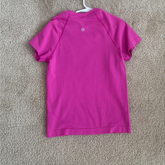 Lululemon hot pink short sleeve swiftly tech top - Picture 2 of 2